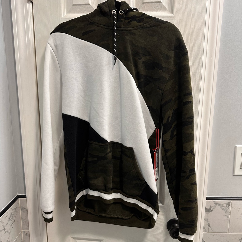 Seven souls hoodie size medium